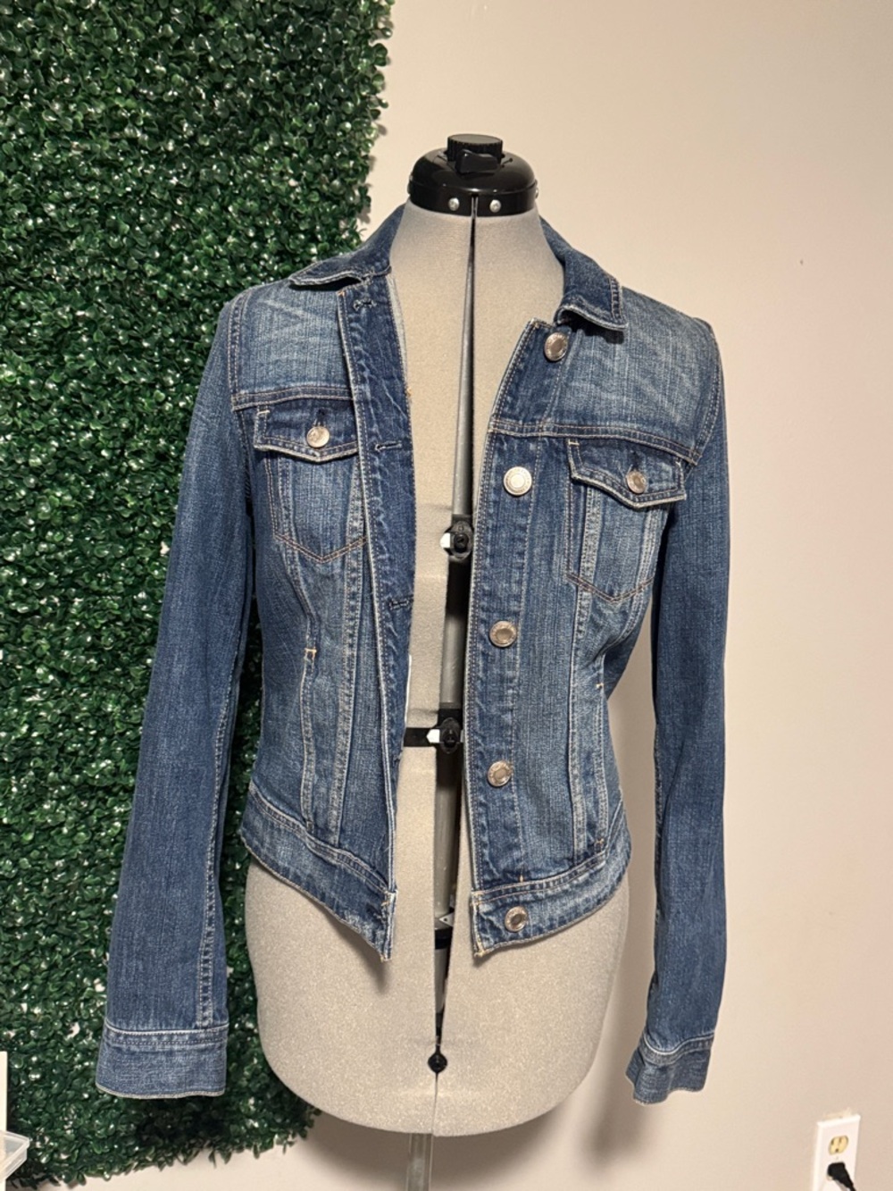 American Eagle Outfitters Medium Blue Denim Jacket